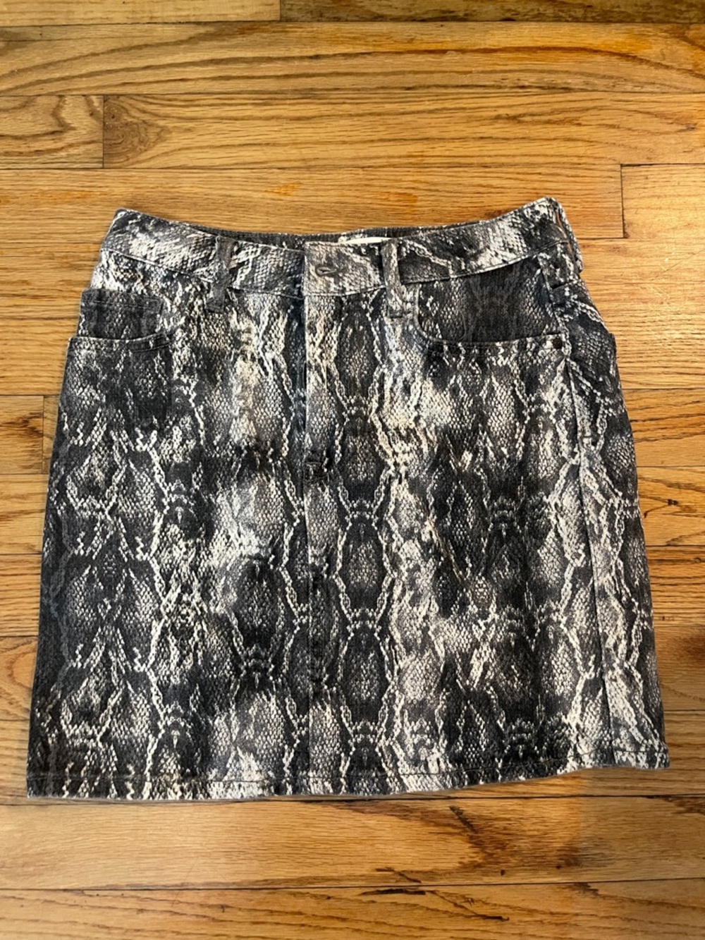 Zara Black and White Snake-Print Mini Skirt